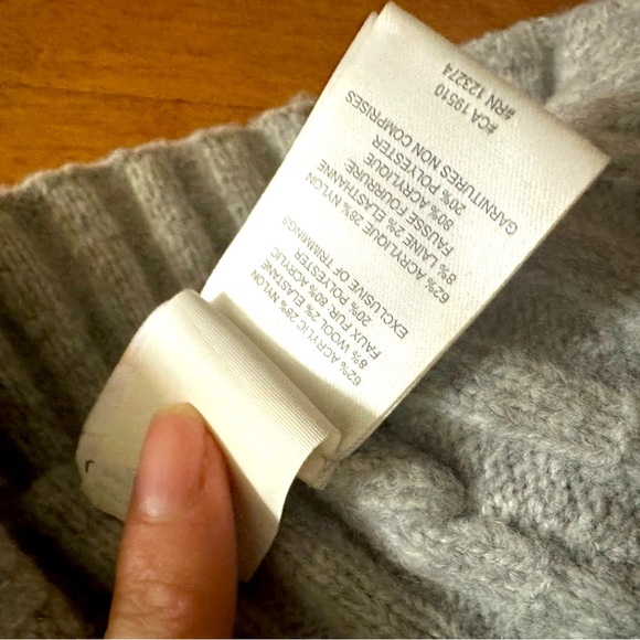 Lolë hat, very warm, excellent used condition - Picture 3 of 3